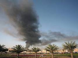 Diverse Reisewarnungen: Krieg am Golf: Was betroffene Touristen tun können